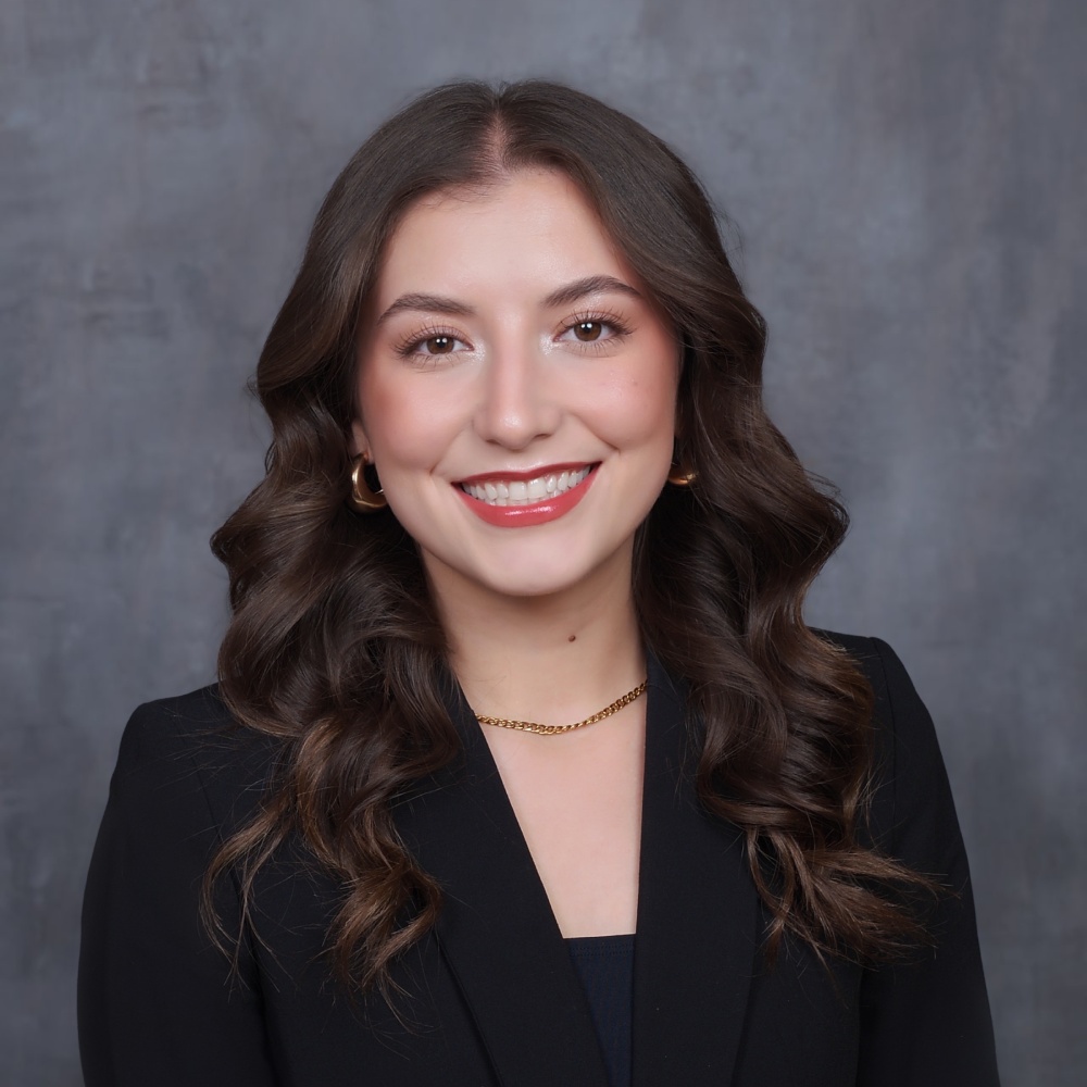 Viviana Ortega Headshot-crop